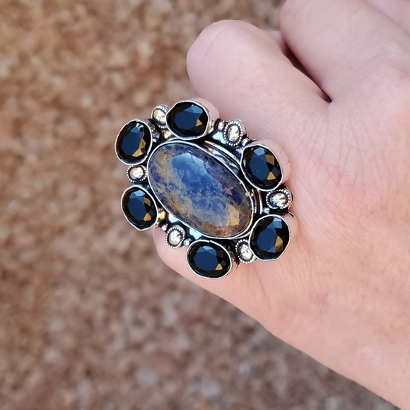 New Oversized Sodalite & Black Spinnel 925 Silver Statement Ring. - Picture 8 of 16